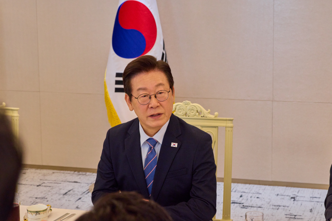 이재명 대통령이 18일 서울 용산 대통령실 청사에서 열린 증권사 리서치센터장 오찬 간담회에서 발언하고 있다. /사진=대통령실