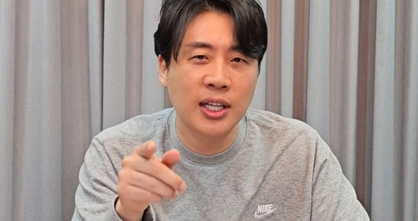 유튜버 은현장이 주주총회를 열어 유튜브 채널 '가로세로연구소' 대표이사 후보로 자신을 추천했다. 사진은 유튜버 '장사의 신' 은현장. /사진=유튜브 채널 '장사의 신' 캡처