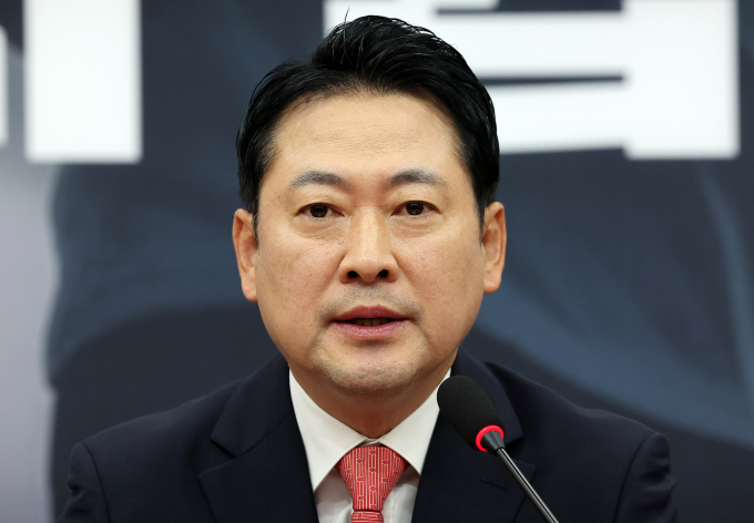 장동혁 국민의힘 대표가 더불어민주당의 조희대 비밀회동설 의혹 제기에 대해 조작된 음성파일이라고 반박했다. 사진은 장 대표가 20일 서울 영등포구 여의도 국회에서 열린 기자간담회에서 발언하는 모습. /사진=뉴스1
