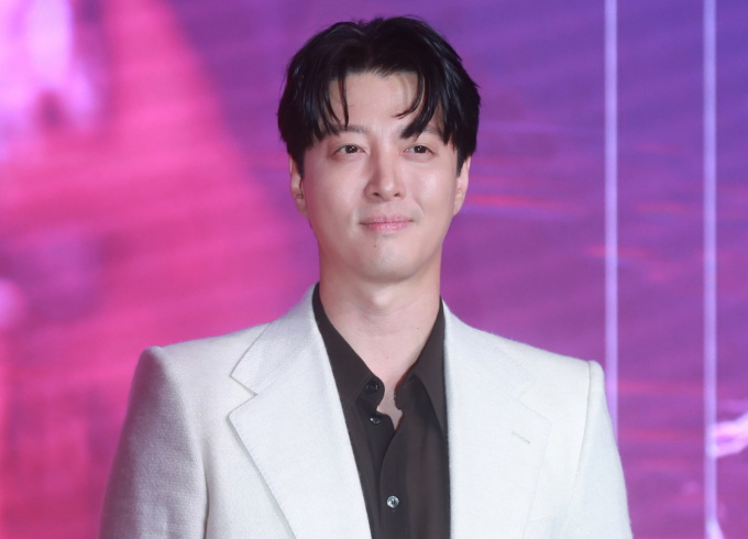 배우 이동건이 희귀병을 진단받았다. 사진은 지난 2023년 6월 서울 마포구 호텔 나루에서 진행된 넷플릭스 오리지널 시리즈 '셀러브리티' 제작발표회에 참석한 배우 이동건. /사진=머니투데이