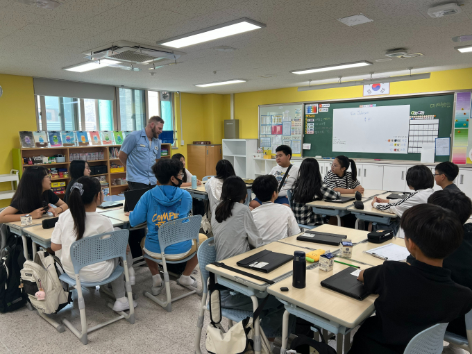 '청솔랭귀지스쿨 공유학교' 외국어교육 시법 프로그램 운영 모습. /사진제공=경기도교욱청
