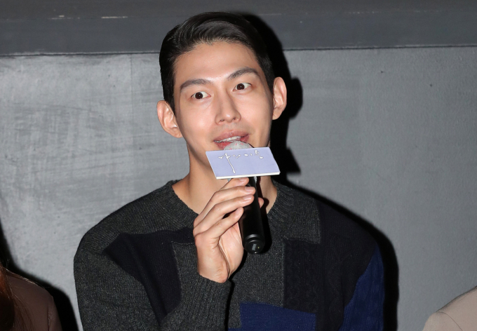 그룹 UN 출신 배우 최정원이 법원에서 불륜 의혹을 벗었다. 사진은 지난 2020년 10월 서울 광진구 건대입구 롯데시네마에서 진행된 영화 '나의 이름' 언론시사회에 참석한 그룹 UN출신 배우 최정원. /사진=머니투데이