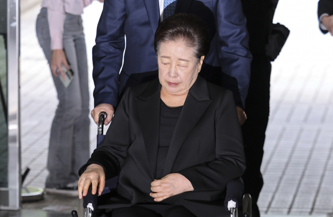 한학자 통일교 총재가 22일 구속 심사에 출석했다. 사진은 한 총재가 22일 서울 서초구 서울중앙지방법원에서 열린 영장실질심사(구속 전 피의자 심문)에 출석한 모습. /사진=뉴시스