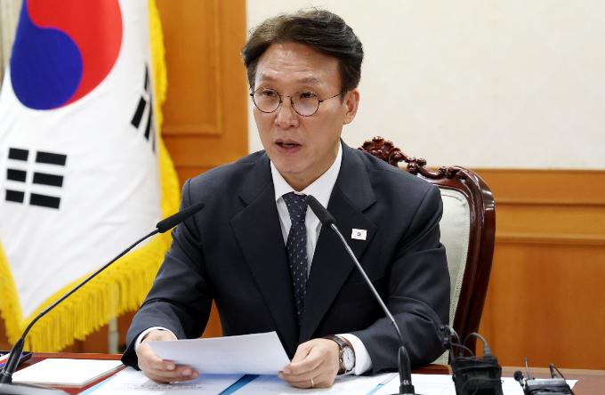 김민석 국무총리가 최근 통신·금융사에서 발생한 대규모 해킹 사태를 두고 조사를 강화하겠다고 밝혔다. 사진은 22일 오전 정부서울청사에서 관련 발언하는 김 총리. /사진=뉴시스