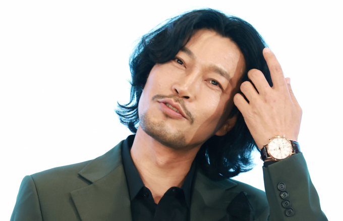 배우 최귀화가 암에 걸린 스태프의 수술비를 지원해준 미담이 재조명됐다. 사진은 지난달 19일 서울 구로구 더세인트에서 열린 tvN 새 토일드라마 '폭군의 셰프' 제작발표회에 참석한 배우 최귀화. /사진=뉴스1