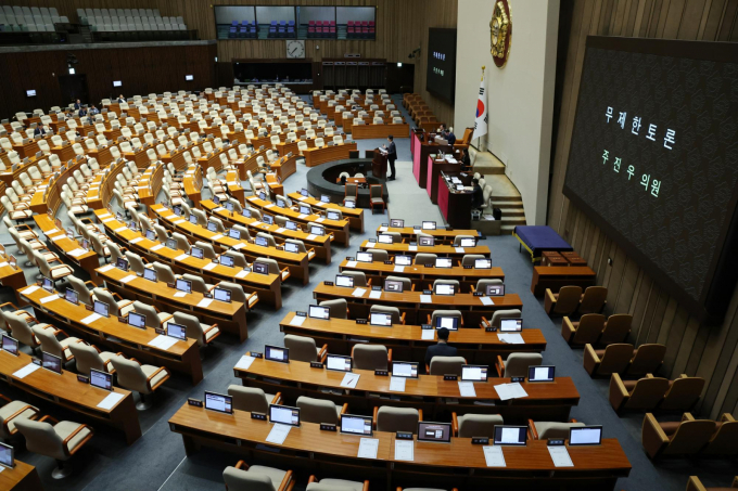  주진우 국민의힘 의원이 25일 오전 서울 여의도 국회 본회의에서 상법 일부개정법률안(2차 상법 개정안)에 대한 무제한토론(필리버스터)을 하고 있다./사진=뉴시스