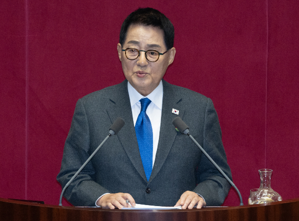 박지원 더불어민주당 의원이 국민의힘이 나경원 의원을 국회 법제사법위원회 간사로 추천하는 것을 멈춰야 한다고 주장했다. 사진은 박지원 더불어민주당 의원이 제422회 국회(임시회) 제5차 본회의에서 경제 분야 관련 대정부 질문을 마친 후 발언하는 모습. /사진=뉴스1