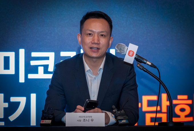 조니 우 샤오미코리아 사장이 25일 서울 광진구 풀만 앰배서더 서울 이스트폴에서 열린 기자간담회에서 취재진의 질문에 답변하고 있다. / 사진=샤오미코리아
