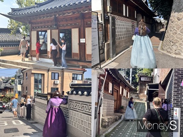 사진은 북촌을 즐기는 외국인 관광객들의 모습. /사진=김다솜 기자