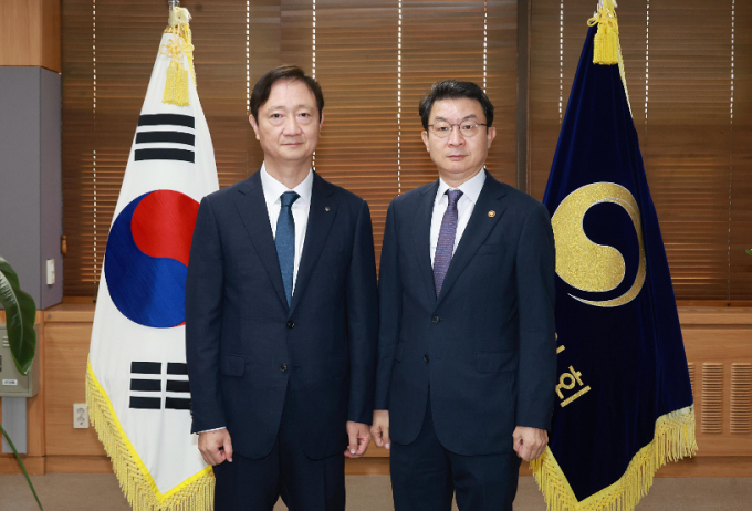 이달 29일 오전 금융위원장과 금감원장이 긴급 회동을 갖고 현안 해결에 공조 체계를 강화하기로 했다./사진=금융위원회, 금융감독원