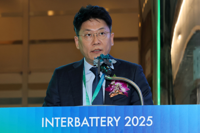 지난 3월5일 서울 코엑스에서 열린 ‘인터배터리 2025’ 개막식에서 개회사를 하고 있는 김동명 LG에너지솔루션 대표이사./사진=뉴스1  