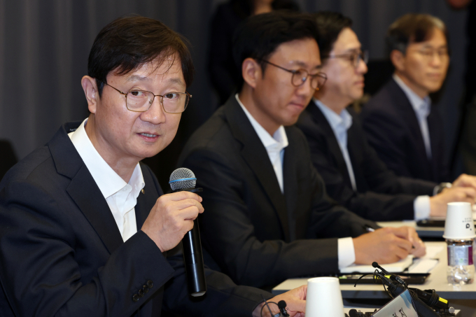  이찬진 금융감독원장이 30일 오후 서울시 서초구 강남대로 드림플러스 강남에서 열린 가상자산사업자 CEO 간담회에서 모두 발언을 하고 있다. 사진은 기사 내용과 직접적인 관련이 없음  /사진=(서울=뉴스1) 박정호 기자