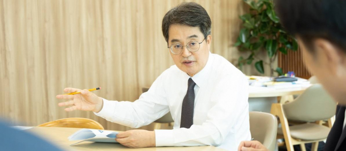김동연 경기도지사가 지난달 30일' 고액체납자 징수 및 탈루세원 제로화 추진 회의'를 주재하고 있다./사진제공=경기도