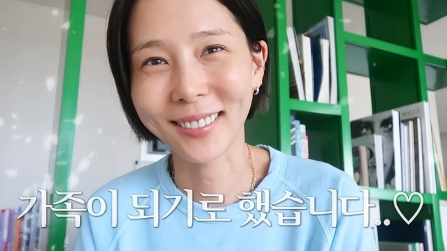 방송인 김나영이 연인 마이큐와 4년 열애 끝에 결혼을 발표했다. /사진=노필터티비 유튜브 캡