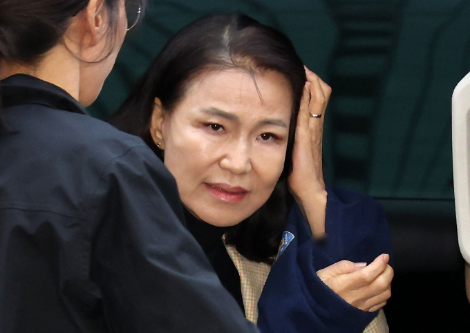  이진숙 전 방송통신위원장이 경찰의 체포에 반발해 법원에 체포적부심사를 청구했다. 심문 기일은 4일로 잡혔다. 사진은 지난 2일 서울 영등포경찰서로 압송된 공직선거법·국가공무원법 위반 등 혐의로 체포된 이진숙 전 방송통신위원장. /사진=뉴시스