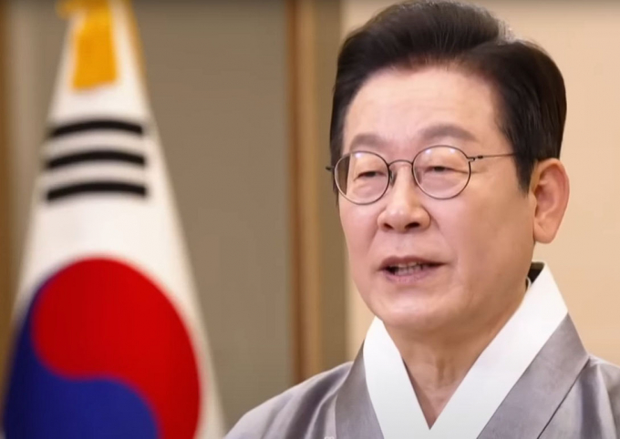 이재명 대통령이 4일 영상 메시지를 통해 추석 명절 인사를 전하고 있다. / 사진=KTV 캡처 