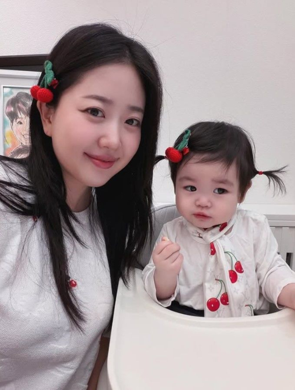  사진은 박수홍의 아내 김다예 씨, 박재이 양의 모습./사진=김다예씨 인스타그램