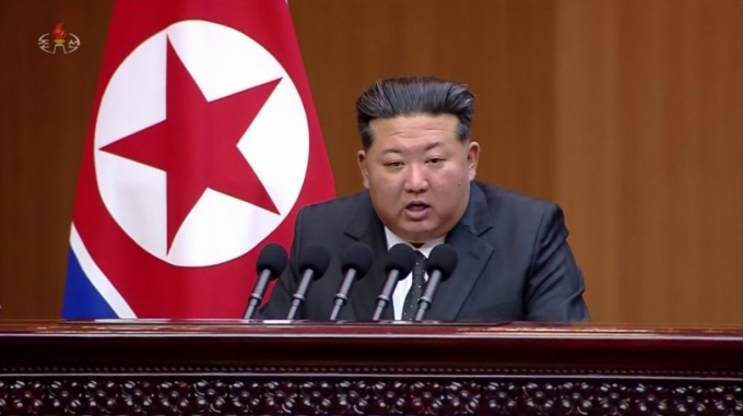대통령실은 김정은 북한 국무위원장의 대남 위협 발언과 관련해 “북한은 한반도는 물론 국제사회의 평화와 안정을 위해 대화와 협력의 길에 동참하길 바란다”는 입장을 내놨다./사진=조선중앙TV 캡처