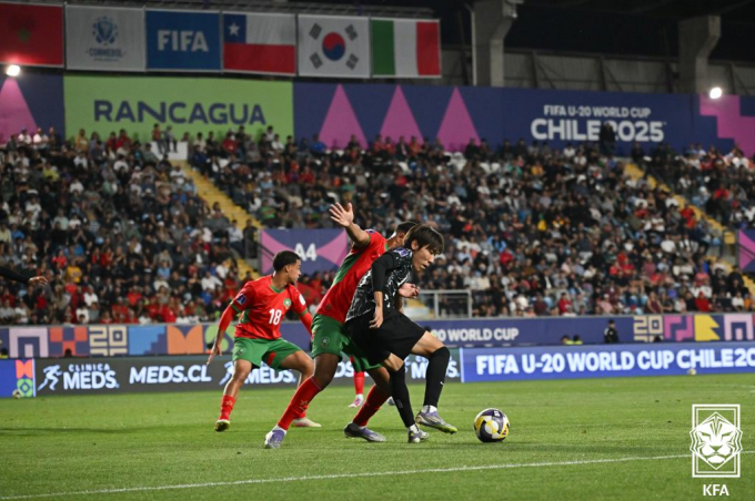 20세 이하 축구대표팀이 모로코에 패하며 16강에서 대회를 마쳤다. 사진은 10일(한국시각) 칠레 랑콰라 엘 테니엔테 스타디움에서 열린 2025 국제축구연맹(FIFA) U20월드컵 16강 모로코와의 경기에 출전한 김현민의 모습. /사진=대한축구협회(KFA) 제공