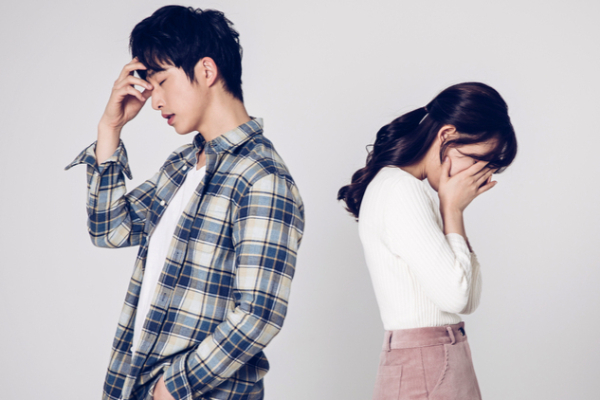 동거 중인 여자친구가 자기 몰래 혼인신고 한 사실을 뒤늦게 알게 된 남성의 사연이 전해졌다. 사진은 기사의 이해를 돕기 위함. /사진=클립아트코리아
