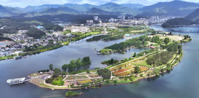 가평군 자라섬 전경. /사진제공=가평군