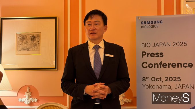 사진은 '바이오재팬 2025' 기자 간담회에 참석한 존림 삼성바이오로직스 대표. /사진=김동욱 기자