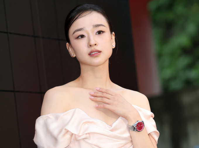 전 체조선수 손연재가 남편과의 첫 만남을 공개한다. 사진은 지난 6월25일 전 체조선수 손연재가 서울 마포구 문화비축기지에서 열린 '태그호이어 갈라 디너 이벤트'에 참석해 포즈를 취하고 있는 모습. /사진=뉴스1