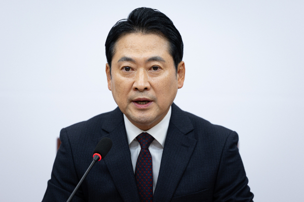 장동혁 국민의힘 대표가 윤석열 전 대통령 면회 사실을 밝혔다. 사진은 장동혁 국민의힘 대표가 지난 17일 서울 여의도 국회에서 기자간담회를 하는 모습. /사진=뉴스1