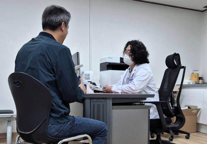 경북도내 한 보건진료소에서 진료가 이뤄지고 있는 모습./사진제공=경상북도