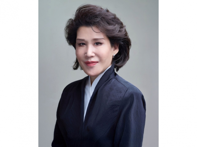 정유경 신세계 회장이 지난달 26일 취임 후 첫 정기 임원 인사를 단행했다. '책임과 보상' 원칙을 바탕으로 성과주의 문화를 확립했다는 평가가 나온다. /사진-신세계