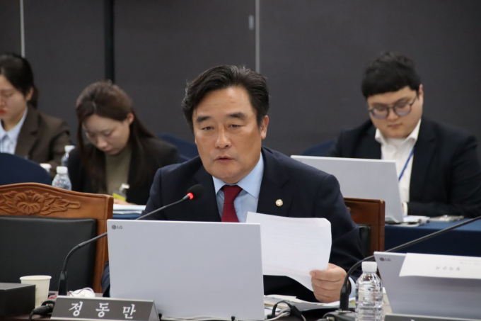 정동만 의원이 20일 한전 국감에서 질의를 하고 있다./사진=정동만의원실