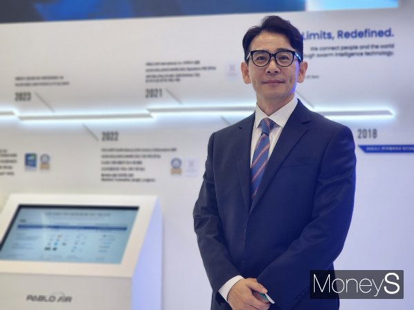파블로항공 이원찬 대표가 항공 분야의 혁신 기업으로 도약하겠다는 포부를 밝혔다. 사진은 ADEX 2025에 참여한 이원찬 대표. /사진=박찬규 기자