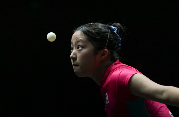 신유빈(17위)이 지난 10월4일(현지 시간) 중국 베이징에서 열린 2025 월드테이블테니스(WTT) 중국 스매시 여자 단식 준결승에서 왕만위(2위·중국)와 경기하고 있다. / 사진=뉴시스 민경찬 기자 