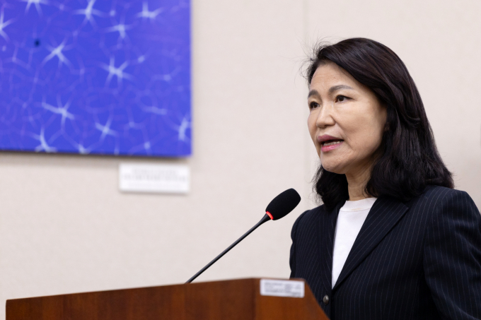 경찰이 공직선거법 위반 등 혐의를 받는 이진숙 전 방송통신위원장에 대한 3차 조사에 나섰다. 사진은 지난 14일 서울여의도 국회에서 열린 과학기술정보방송통신위원회 방송통신위원회 등에 대한 국정감사에 출석한 이 전 위원장. /사진=뉴스1 