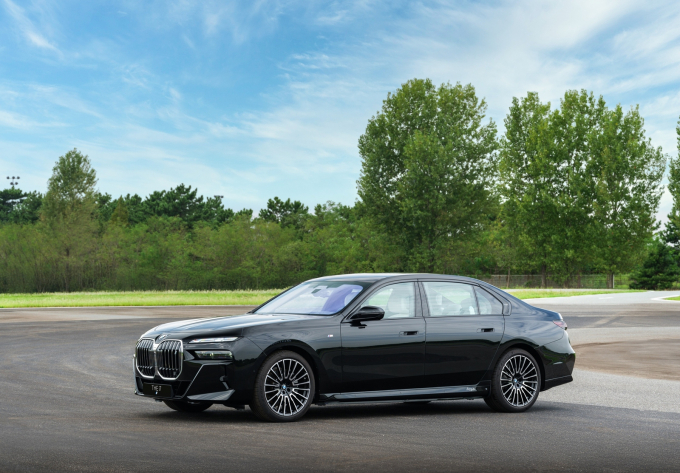 BMW 740i 및 750e xDrive M 스포츠 스페셜 에디션. /사진=BMW코리아