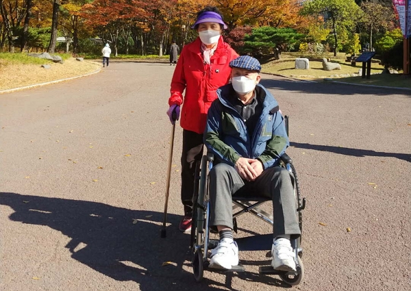 사진은 제맹순씨와 그의 남편. /사진 제공=한국장기조직기증원