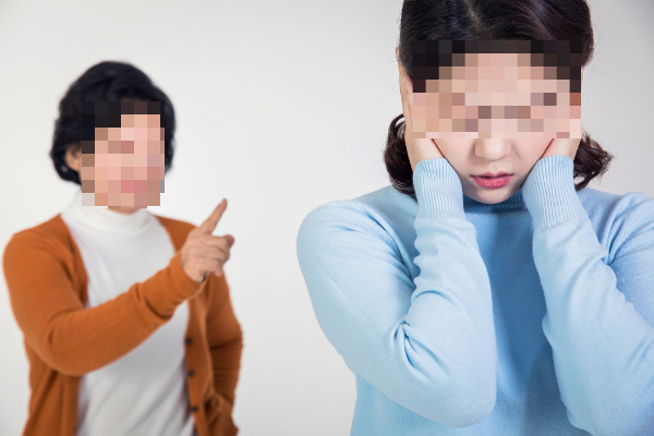 시어머니가 하는 말에 상처 받는다는 여성의 사연이 전해졌다. 사진은 기사의 이해를 돕기 위함. /사진=클립아트코리아