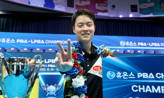 하림 김영원이 PBA 통산 두 번째 우승 후 당구 세대를 더 젊게만들고 싶다는 포부를 드러냈다. 사진은 지난 28일 경기 고양킨텍스 PBA스타디움에서 열린 2025-26시즌 6차 투어 휴온스 PBA-LPBA 챔피언십 PBA 결승에서 우승을 차지한 김영원. /사진=프로당구협회(PBA) 제공 