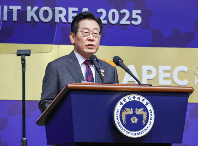 이재명 대통령이 '아시아태평양경제협력체(APEC) CEO 서밋' 연설 자리에 올랐다. 사진은 이 대통령이 29일 경북 경주예술의전당에서 열린 APEC CEO 서밋에서 특별연설 한 모습. /사진=뉴시스(대통령실통신사진기자단) 