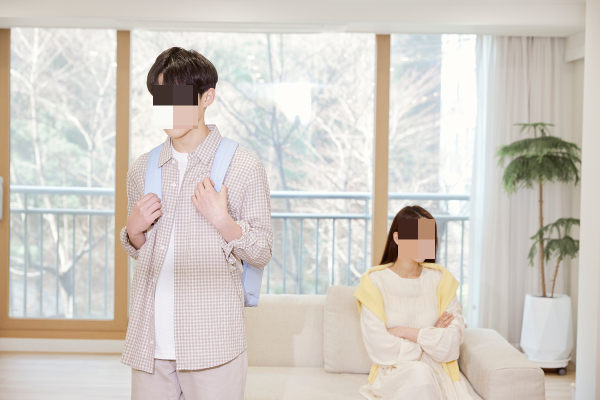 16살까지 키운 아들이 친가족에 돌아가고 싶어 해 고민이라는 여성의 사연이 전해졌다. 사진은 기사의 이해를 돕기 위함. /사진=클립아트코리아