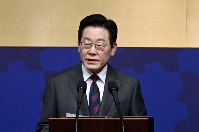 이재명 대통령이 31일 APEC 정상회의가 열리는 화백컨벤션센터(HICO)에서 각국 정상들과 인사를 나눴다. 사진은 이 대통령이 지난 29일 경북 경주예술의전당에서 열린 아시아태평양경제협력체(APEC) CEO 써밋에서 특별연설 한 모습. /사진=뉴시스(공동취재) 