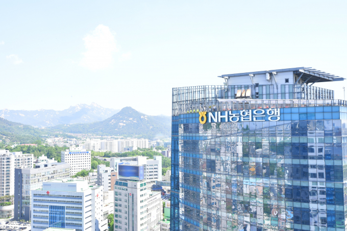 NH농협금융이 올 3분기 누적 기준으로 5대 금융 중 유일하게 순이익이 줄었다./사진=NH농협금융