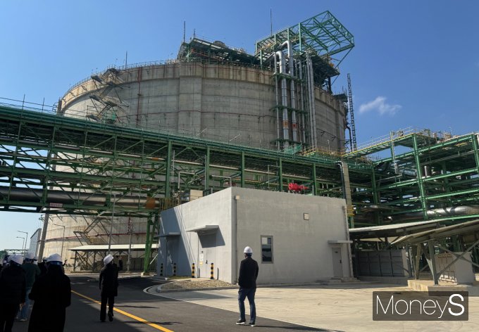  코리아에너지터미널(KET) LNG 탱크. /사진=정연 기자