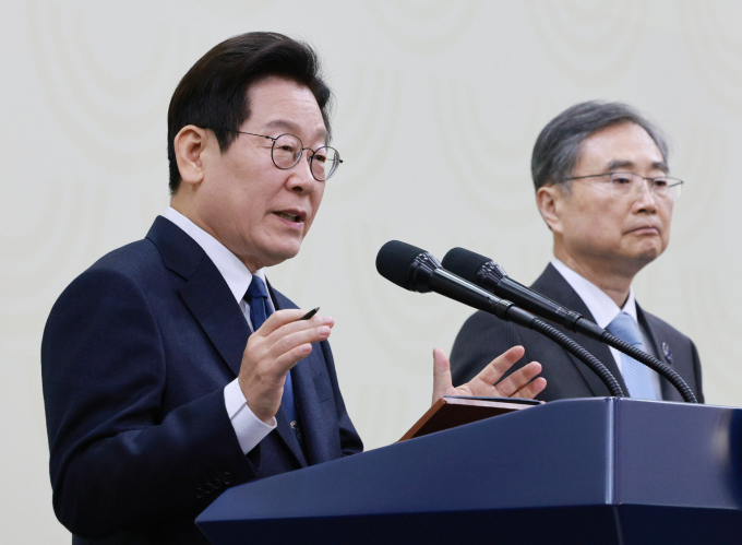 이재명 대통령이 1일 경북 경주화백컨벤션센터(HICO) 내 마련된 APEC 정상회의 국제미디어센터(IMC)에서 기자회견을 통해 경주선언 채택에 대한 내용을 설명했다. /사진=뉴시스