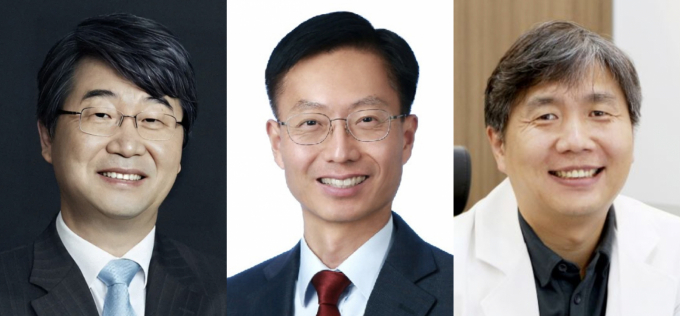 이재명 대통령이 3일 경제사회노동위원회 위원장에 김지형 전 대법관, 지식재산처 처장에 김용선 한국재산지식보호원장, 고용노동부 산업안전보건본부장에 류현철 일환경건강센터 이사장을 임명했다. 사진은 왼쪽부터 김지형 전 대법관, 김용선 한국재산지식보호원장, 류현철 일환경건강센터 이사장의 모습. /사진=뉴스1(대통령실 제공)