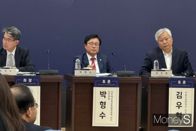 3일 열린 '2026년도 예산안 토론회'에서 국회 예산결산특별위원회 야당 간사인 박형수 의원(국민의힘, 의성·청송·영덕·울진)이 발언하는 모습. /사진=정연 기자