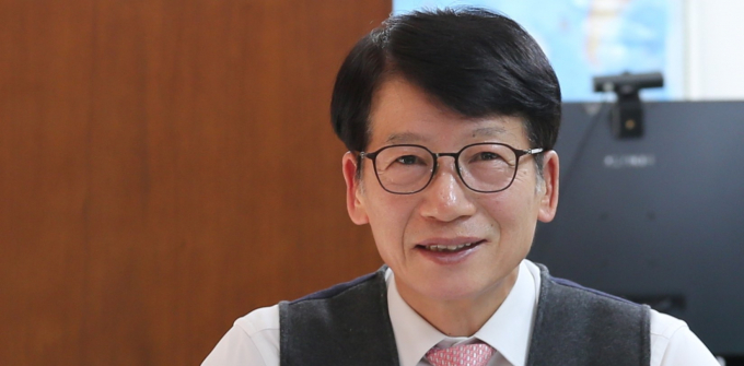 노성화 의왕도시공사 사장이 4일 취임 1주년을 맞아 주요 성과와 추진계획을 밝히고 있다. /사진제공=의왕시