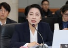 황정아 더불어민주당 위원이 24일 대전 한국전자통신연구원(ETRI)에서 열린 국회 과학기술정보방송통신위원회 국정감사에서 질의하고 있다. / 사진=뉴스1 DB