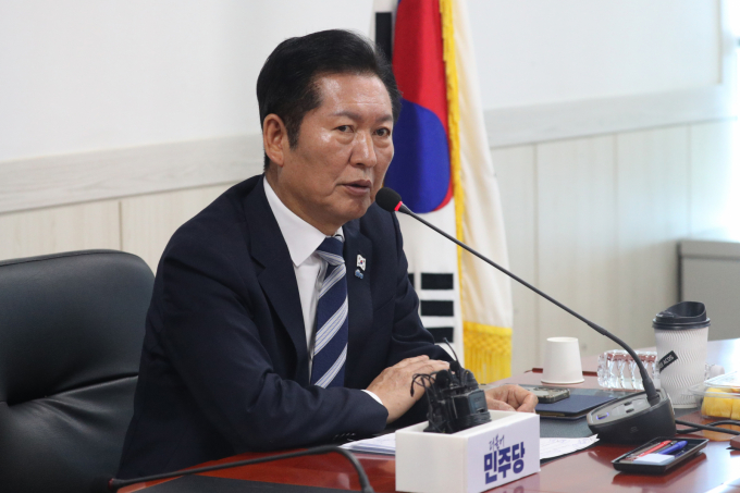정청래 더불어민주당 대표가 7일 오후 울산 화력발전소 사고 현장을 방문한다. 사진은 7일 정청래 더불어민주당 대표가 충북 청주시 오송첨단의료산업진흥재단에서 열린 ‘K-바이오 세계 도약을 위한 현장 간담회'에서 인사말을 하고 있는 모습. /사진=뉴스1