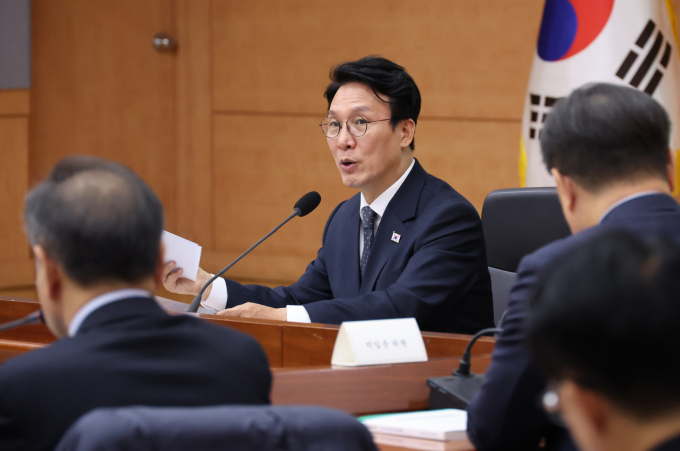 김민석 국무총리가 10일 서울 종로구 정부서울청사에서 열린 탄소중립녹색성장위원회 전체회의에 참석해 발언하고 있다. /사진=뉴시스